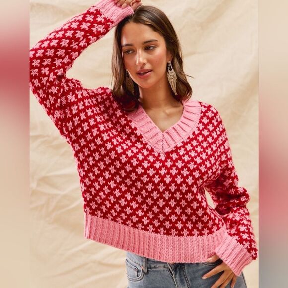 Stylish Red and Pink Houndstooth Like Women's Sweater sz Medium - Picture 1 of 13